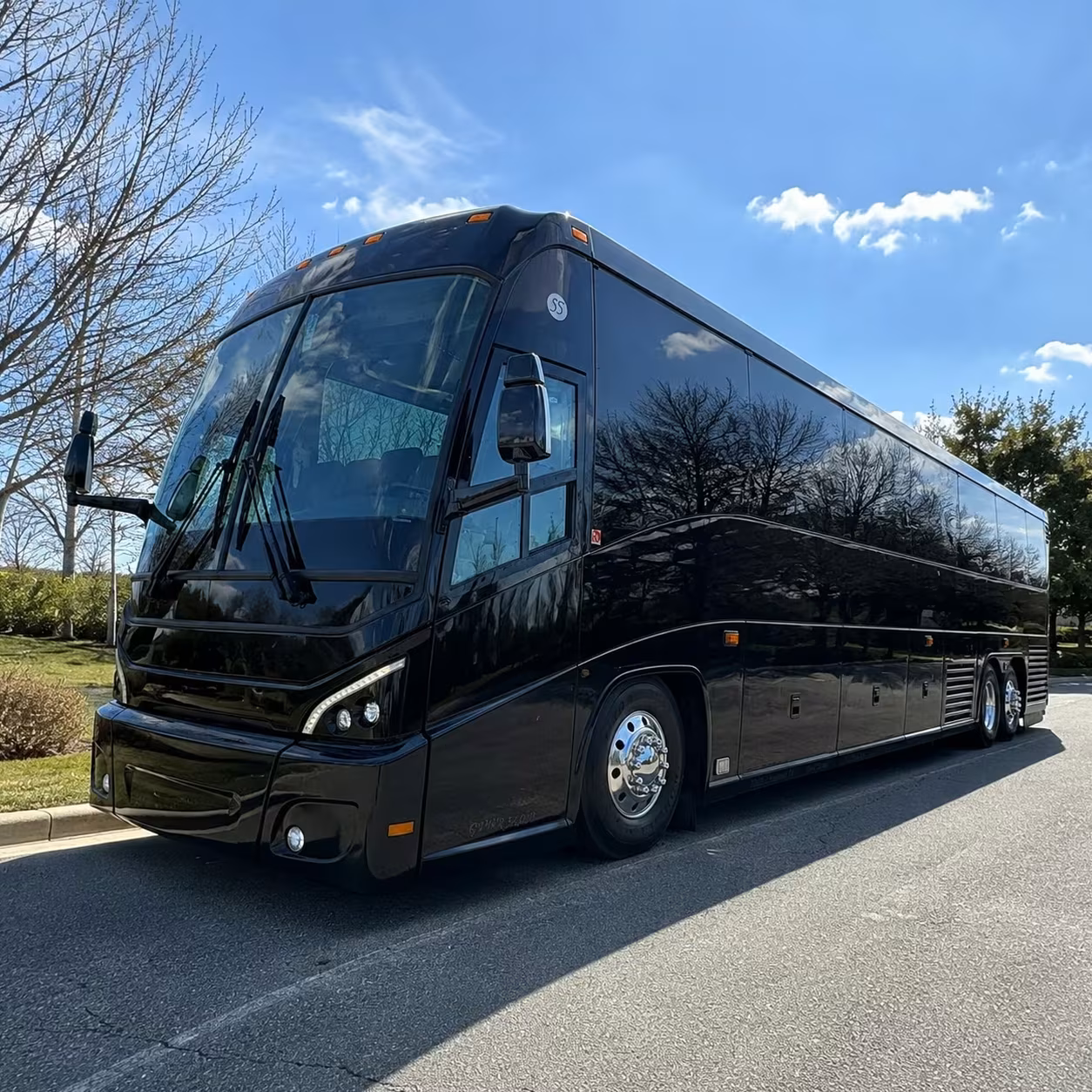 hotel and resort employee bus rentals in miami beach